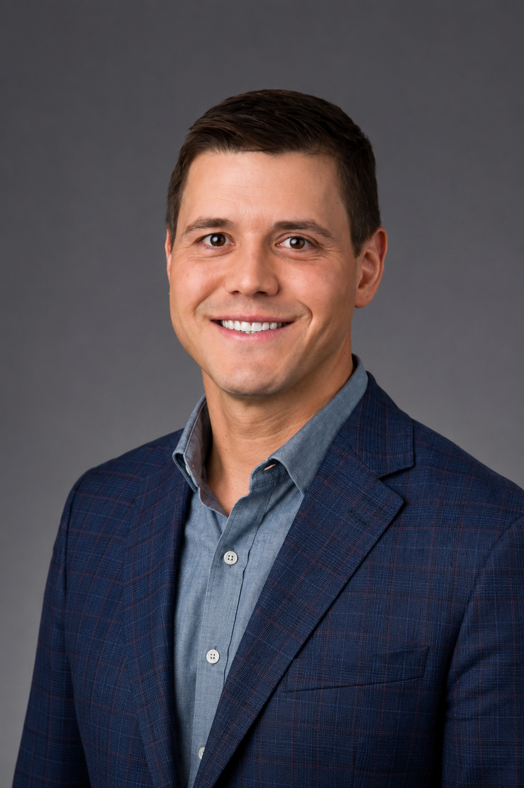 Adam Yust headshot